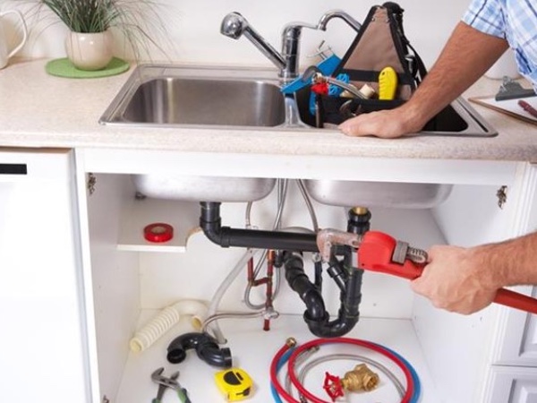 Servicio de fontanero de urgencia en Barcelona rápido y profesional